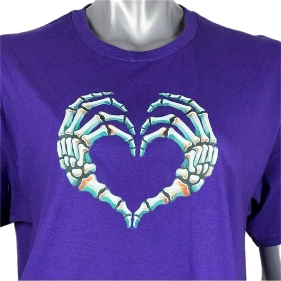 The Blind Medium | Purple Short Sleeve T Skeleton Heart Hands Graphic Print - Picture 3 of 11